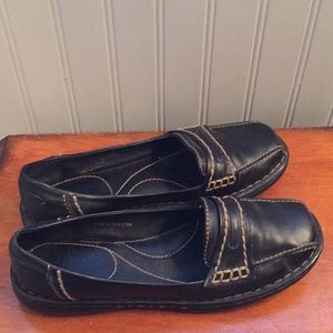 Born loafer style flats